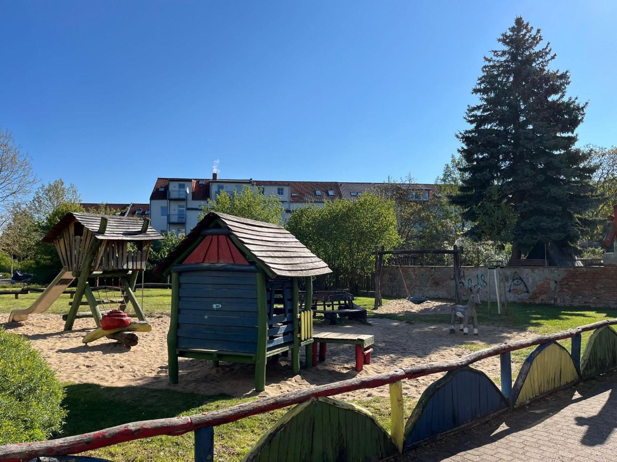 „lucy“ 5 Personen, Zentrale Lage, Parkplatz Apartment Dessau-Rosslau