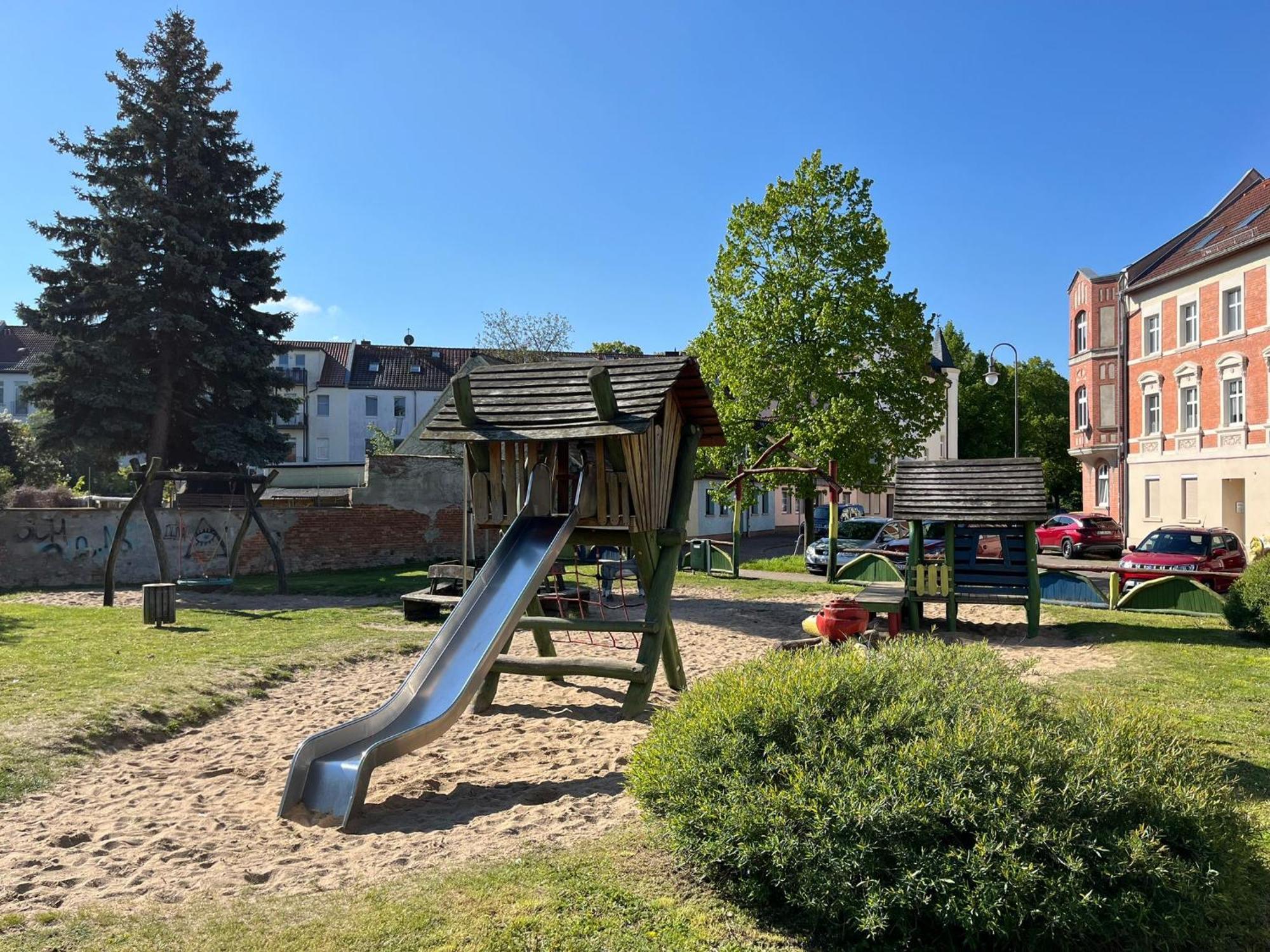 „lucy“ 5 Personen, Zentrale Lage, Parkplatz Dessau-Rosslau
